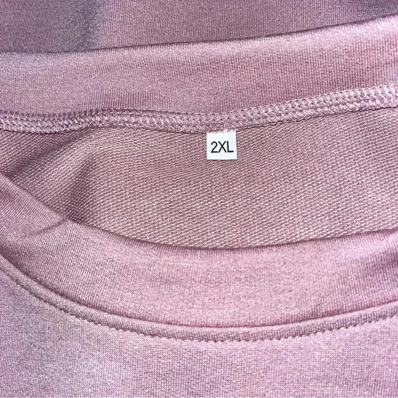Plus sized 2XL Sweatshirt hearts pink/ red winter long lines pullover sc… - Picture 7 of 7